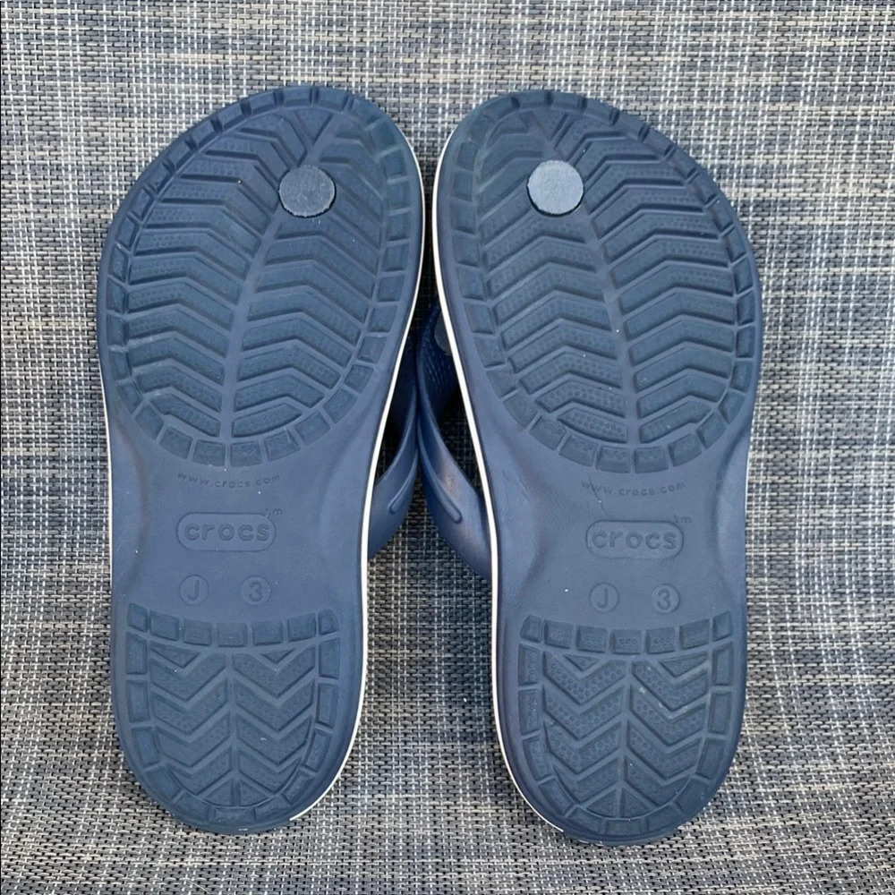 CROCS Kids Classic Flip Flops Sandals Navy Blue Unisex Youth size 3